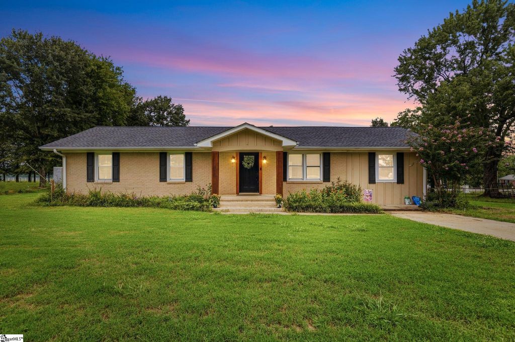 1660 Holly Springs Road, Inman, SC 29349
