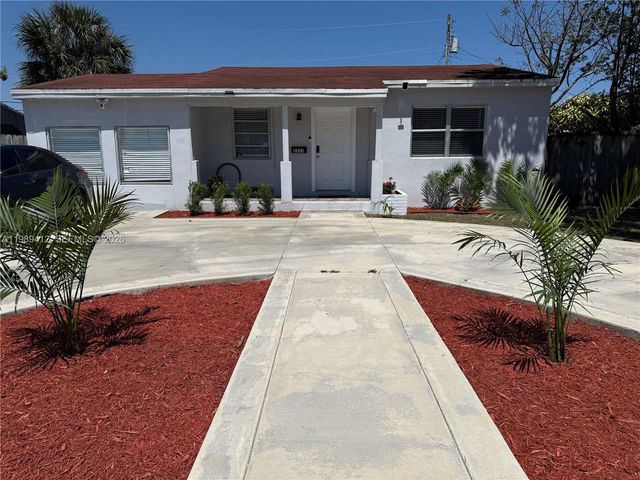 2533 Wiley St, Hollywood, FL 33020