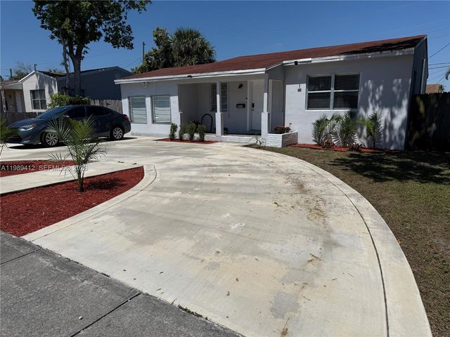 2533 Wiley St, Hollywood, FL 33020