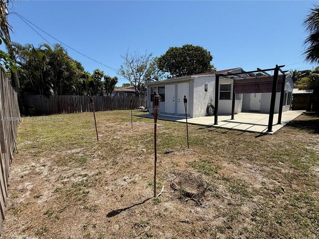 2533 Wiley St, Hollywood, FL 33020