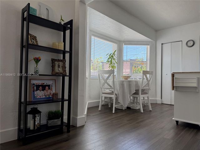 2533 Wiley St, Hollywood, FL 33020