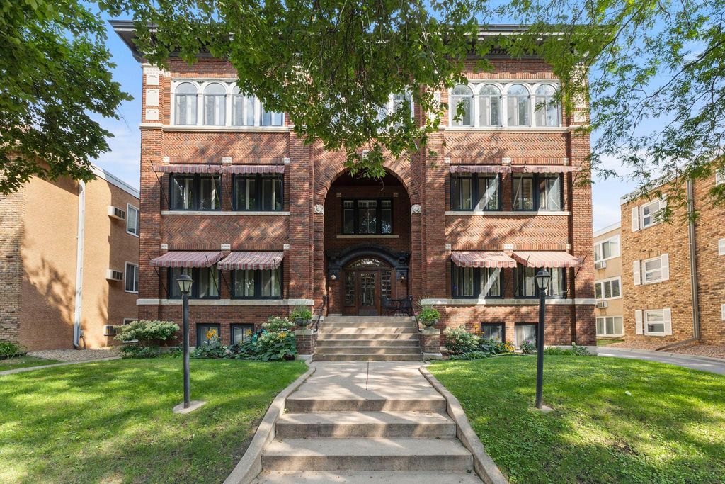 2719 Humboldt Avenue S E, Minneapolis, MN 55408 — exterior