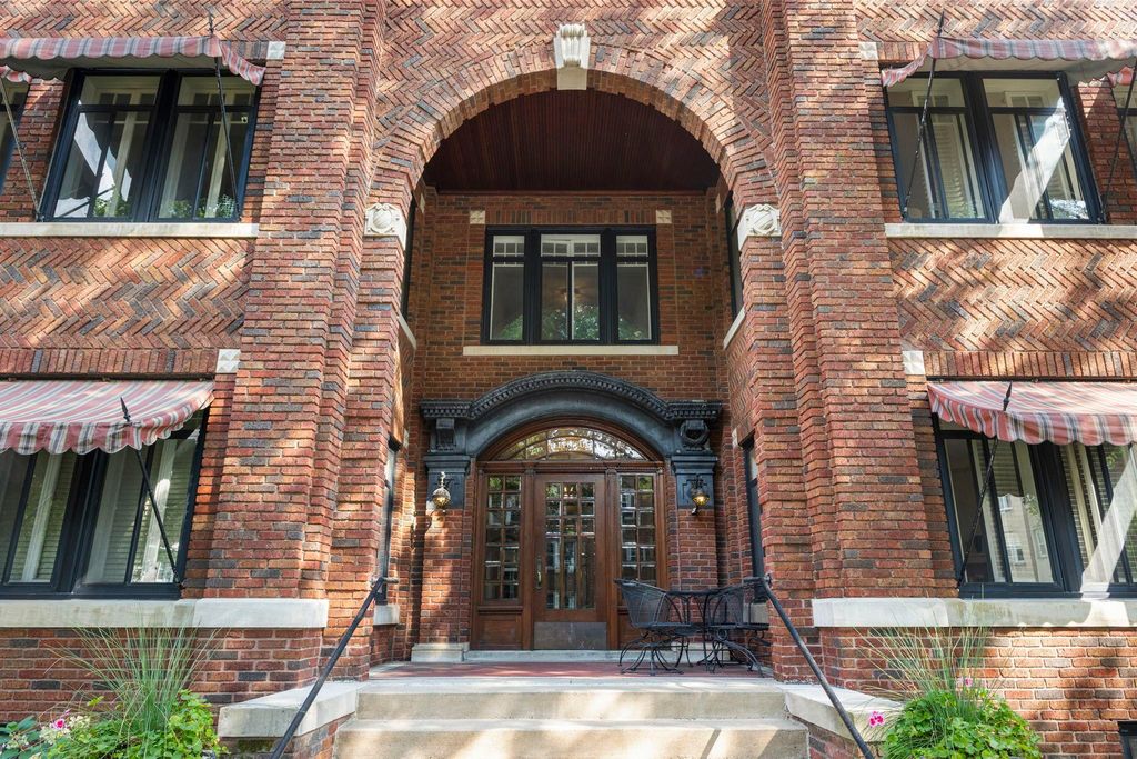 2719 Humboldt Avenue S E, Minneapolis, MN 55408 — photo 2