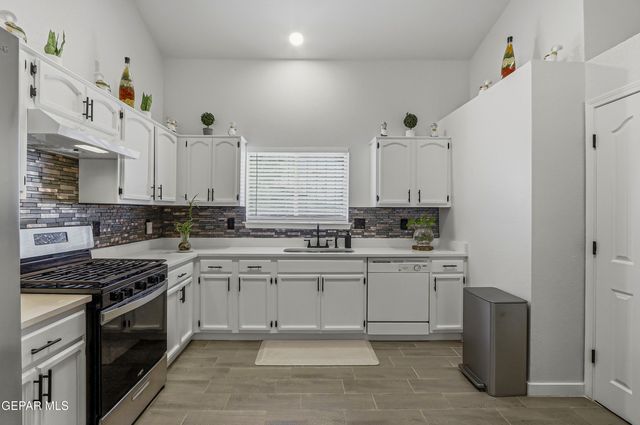 12192 Sun Arbor Place, El Paso, TX 79928