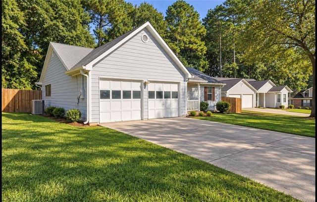 10436 Tara Pointe Drive, Jonesboro, GA 30238