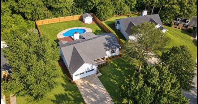 10436 Tara Pointe Drive, Jonesboro, GA 30238