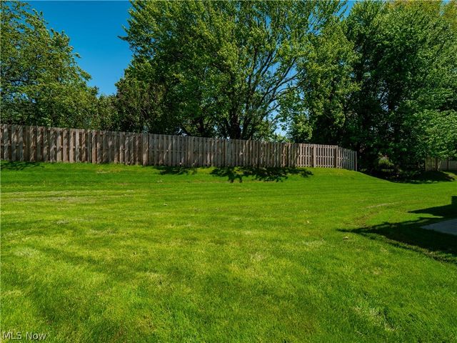 54 Vista Circle, North Olmsted, OH 44070