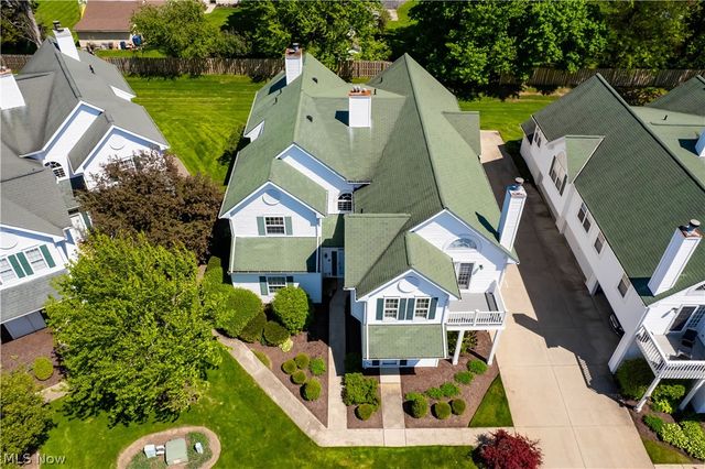 54 Vista Circle, North Olmsted, OH 44070