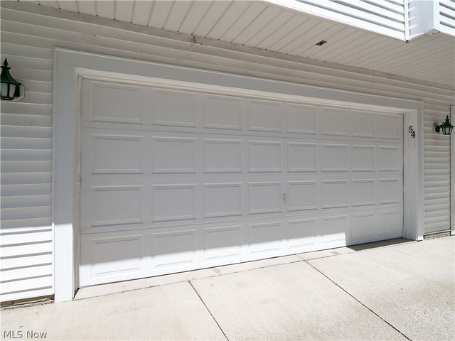 54 Vista Circle, North Olmsted, OH 44070