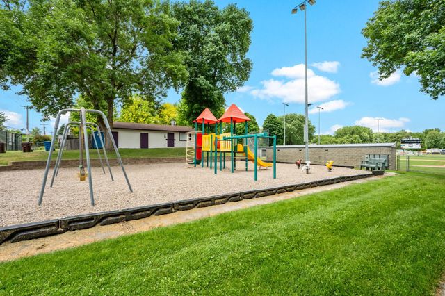 4151 Valley View Street, Saint Bonifacius, MN 55375
