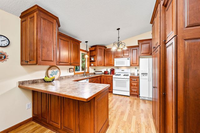 4151 Valley View Street, Saint Bonifacius, MN 55375