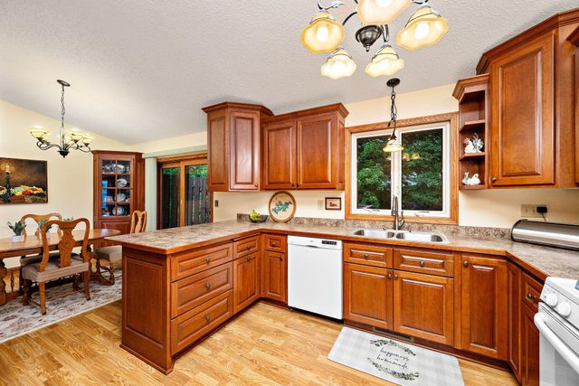 4151 Valley View Street, Saint Bonifacius, MN 55375