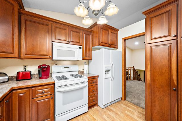 4151 Valley View Street, Saint Bonifacius, MN 55375