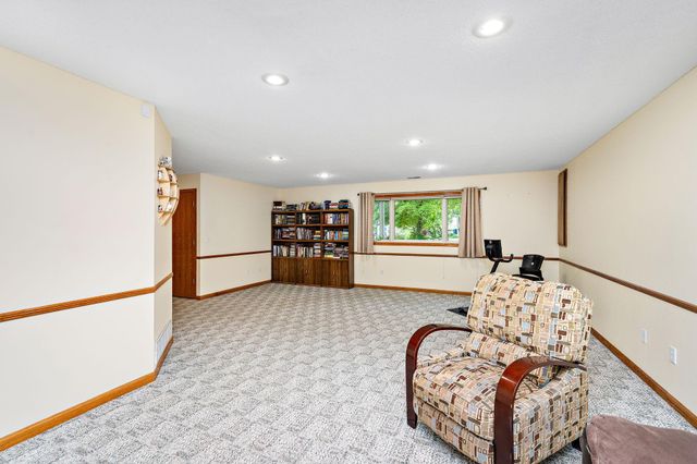 4151 Valley View Street, Saint Bonifacius, MN 55375