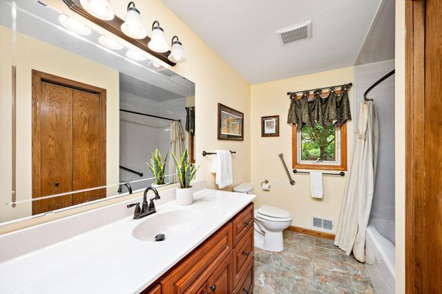 4151 Valley View Street, Saint Bonifacius, MN 55375
