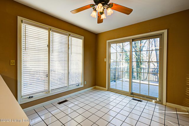 1124 Garden Creek Cir, Louisville, KY 40223