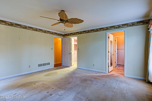 1124 Garden Creek Cir, Louisville, KY 40223