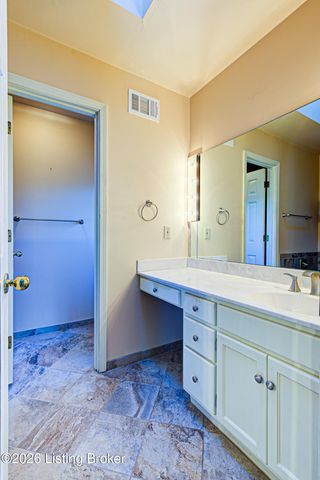 1124 Garden Creek Cir, Louisville, KY 40223