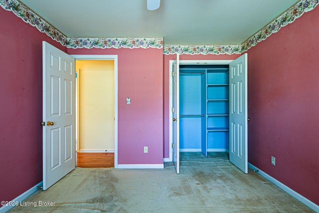 1124 Garden Creek Cir, Louisville, KY 40223