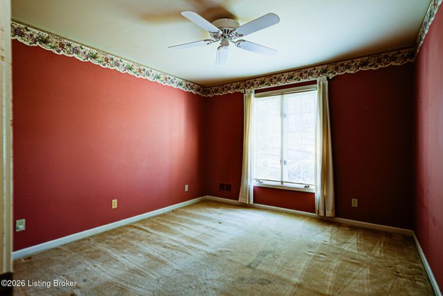 1124 Garden Creek Cir, Louisville, KY 40223