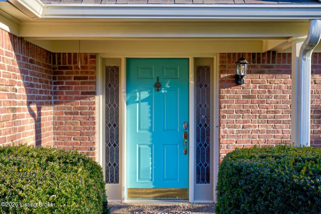 1124 Garden Creek Cir, Louisville, KY 40223