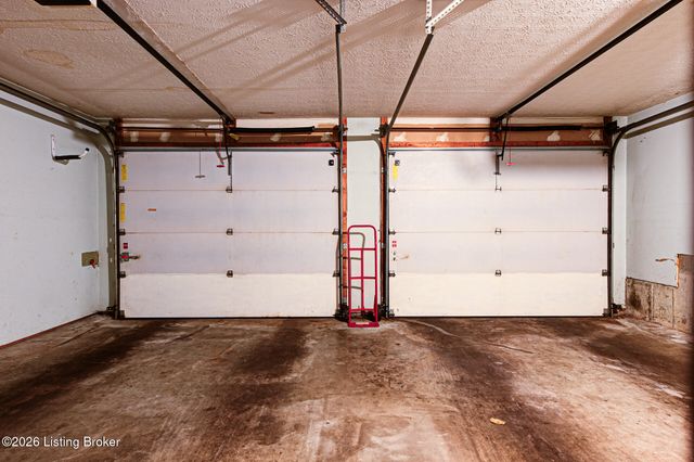 1124 Garden Creek Cir, Louisville, KY 40223