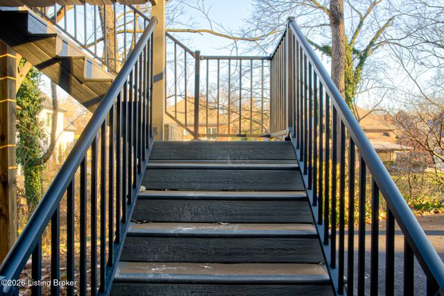 1124 Garden Creek Cir, Louisville, KY 40223