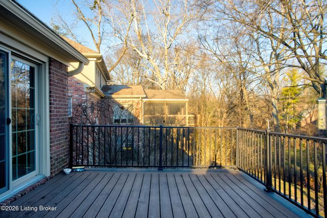 1124 Garden Creek Cir, Louisville, KY 40223