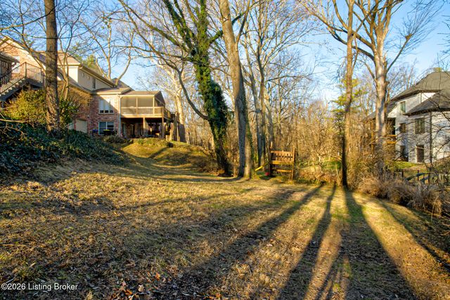 1124 Garden Creek Cir, Louisville, KY 40223