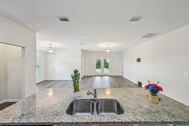 2400 LUNDY Road, Palatka, FL 32177