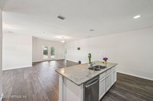 2400 LUNDY Road, Palatka, FL 32177