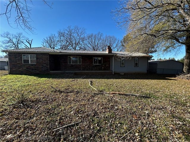 1005 George Avenue, Pocola, OK 74902