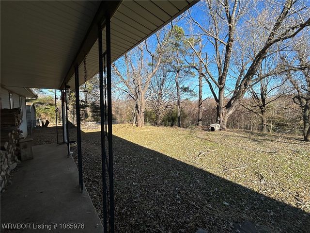 1005 George Avenue, Pocola, OK 74902