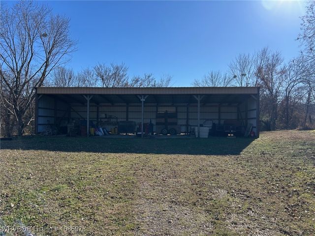 1005 George Avenue, Pocola, OK 74902