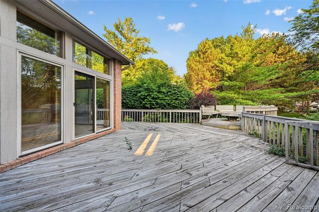 11549 Kings Coach Road, Grand Blanc, MI 48439