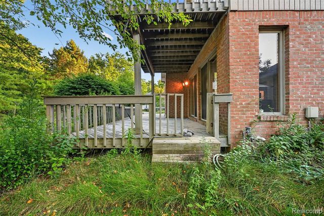 11549 Kings Coach Road, Grand Blanc, MI 48439