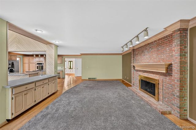 11549 Kings Coach Road, Grand Blanc, MI 48439