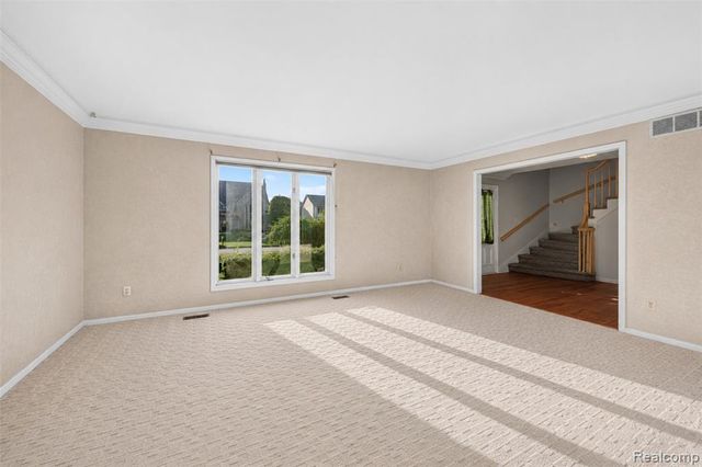 11549 Kings Coach Road, Grand Blanc, MI 48439