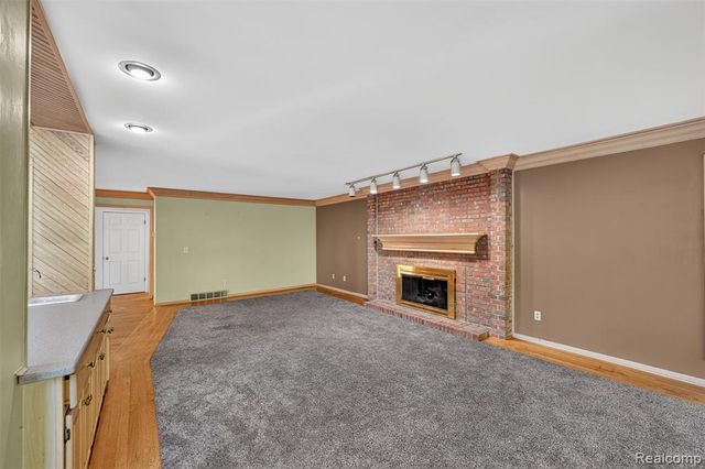 11549 Kings Coach Road, Grand Blanc, MI 48439