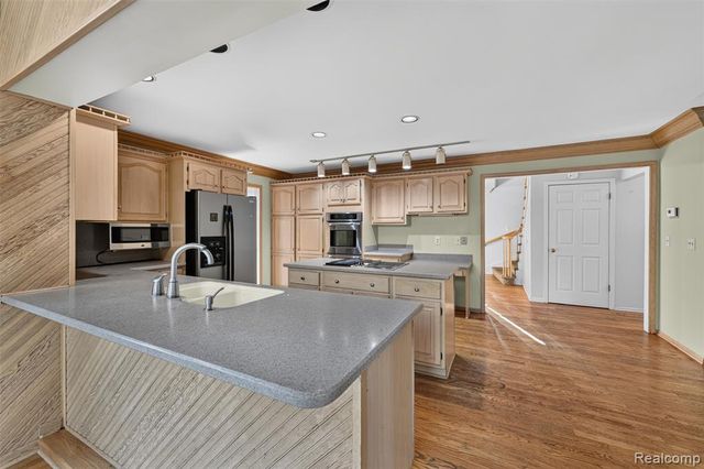 11549 Kings Coach Road, Grand Blanc, MI 48439