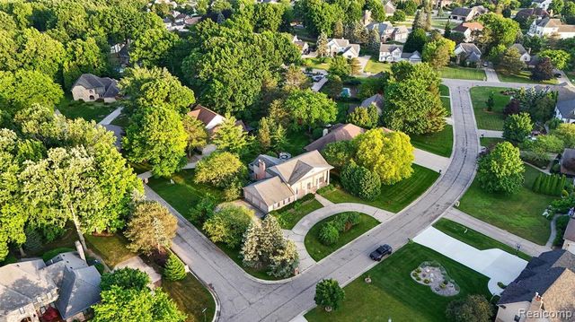 11549 Kings Coach Road, Grand Blanc, MI 48439
