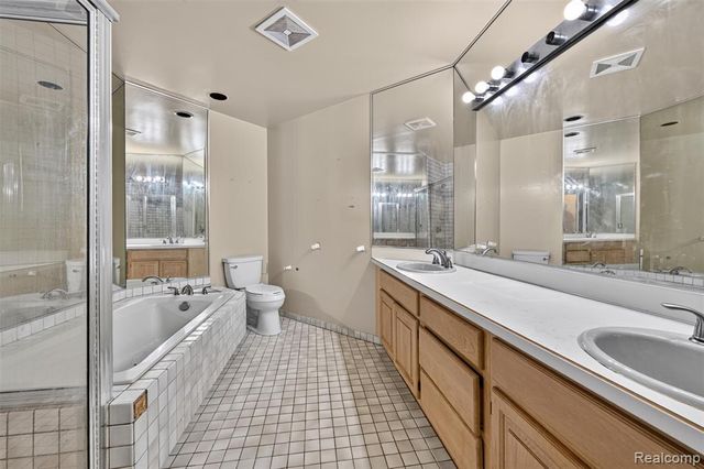 11549 Kings Coach Road, Grand Blanc, MI 48439