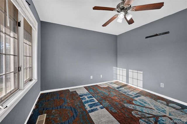 11549 Kings Coach Road, Grand Blanc, MI 48439