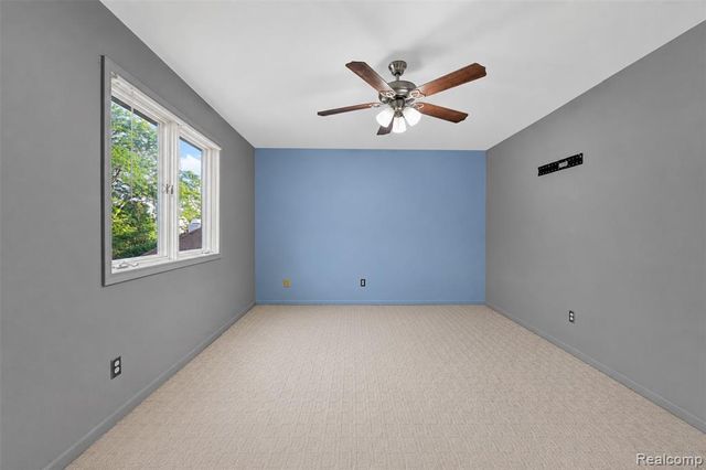 11549 Kings Coach Road, Grand Blanc, MI 48439