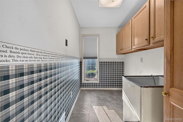 11549 Kings Coach Road, Grand Blanc, MI 48439