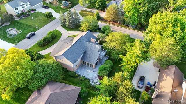 11549 Kings Coach Road, Grand Blanc, MI 48439