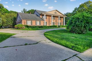 11549 Kings Coach Road, Grand Blanc, MI 48439