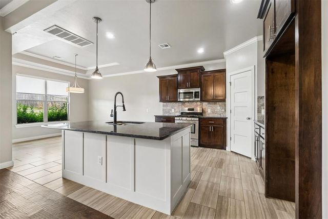 2267 Poplar Avenue NW, Piedmont, OK 73078