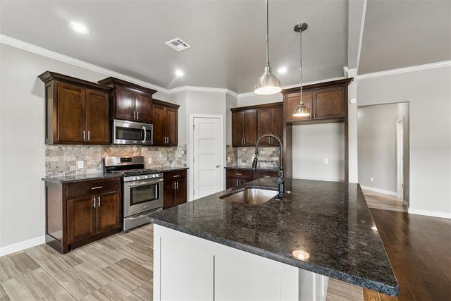 2267 Poplar Avenue NW, Piedmont, OK 73078