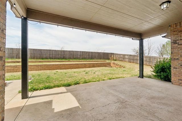 2267 Poplar Avenue NW, Piedmont, OK 73078